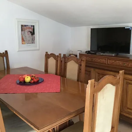 Apartment Ai Piedi Della Montagna *