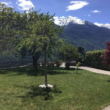 Ai Piedi Della Montagna Châtillon