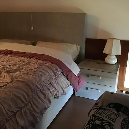 Ai Piedi Della Montagna Apartment *