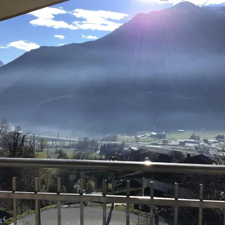 Ai Piedi Della Montagna Шатийон